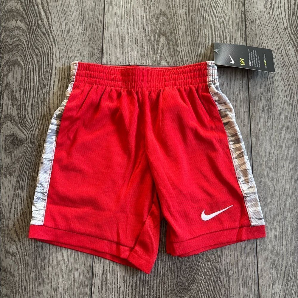 Nike boys basketball shorts with pockets